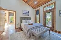 Broken Bow Cabin < 9 Mi to Choctaw Landing Casino - parking