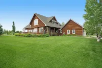 Fun w/ Family! Mtn-view Gem w/ Deck in Driggs - 4 stjerner