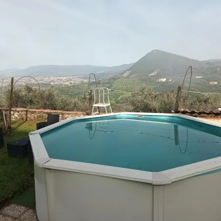 Luxury Retreat in Montevettolini Отели в г. Монсуммано-Терме