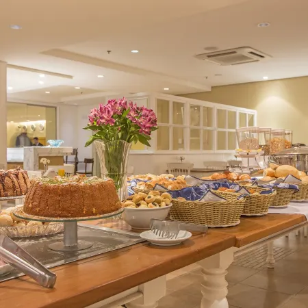 Astron Hotel Bauru by Nobile Отели в г. Бауру