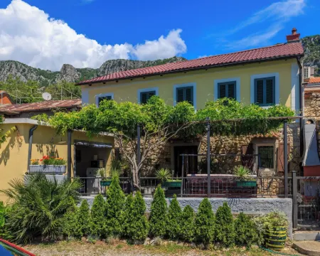 House Sevgi Hotels in Bribir