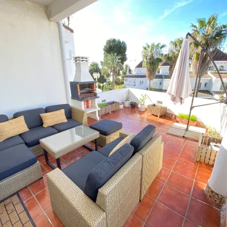 Modern Townhouse 7min walk beach and 15 to Duquesa