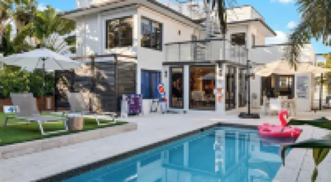 Soleil Modern by Avantstay Design-forward Stay + Resort-style Pool + Hot Tub + Near the Beach