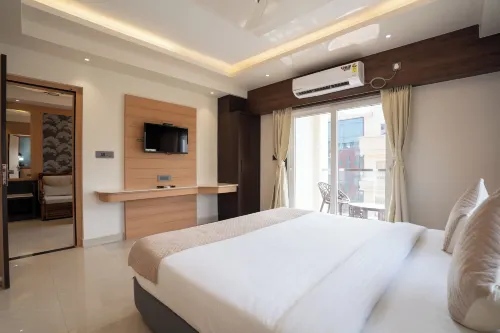 Trayee International