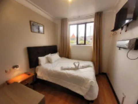 HOTEL HUAYNAPATA Pardo