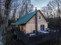 Getaway Cabin – Deck, Fire Pit & BBQ Near Gorge ワイルダーネスのホテル