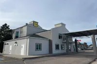 Super 8 by Wyndham Sidney NE Các khách sạn ở 
