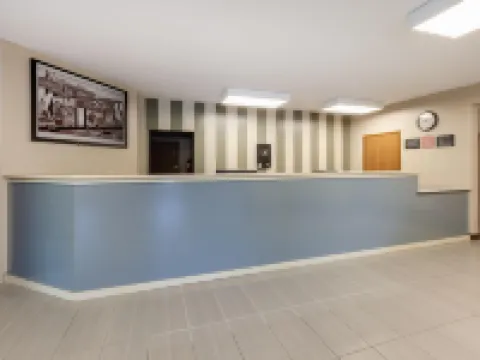 Super 8 by Wyndham la Grange KY Hotels in Oldham County