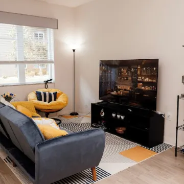 Cozy 1-bedroom Coffee House: Central to Research Triangle