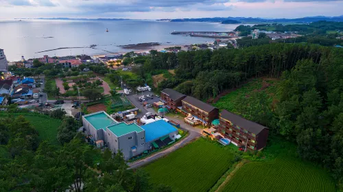 Boryeong Muchangpo Magic Ocean Pension - Pools