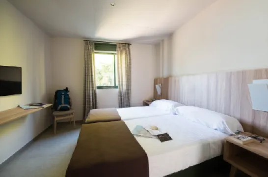 Albergue Monte Do Gozo Hotels in 