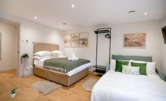 Lindenstone Apartments