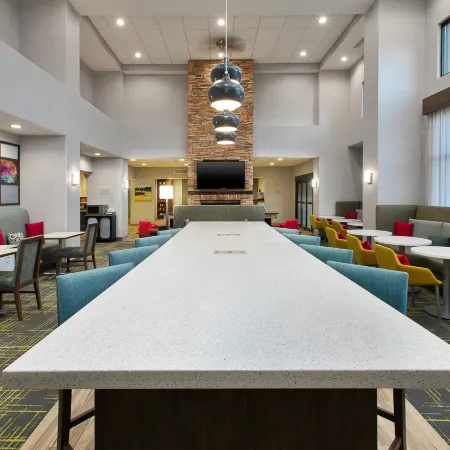 Hampton Inn & Suites St. Cloud Отели в г. Сент-Клауд