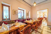 Noor-Us-Sabah Palace - breakfast