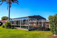 Arkana Motor Inn & Terrace Apartments