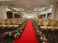 The Lily Hotel - 4-Star