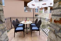 Bright stay with shared pool & BBQ in Tar