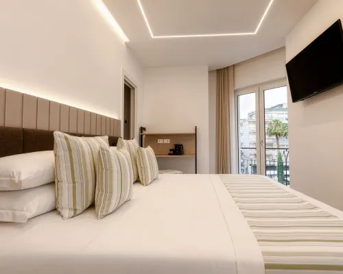 Lena Suites Sorrento Отели рядом с достопримечательностью «Площадь Пьяца-Тассо»