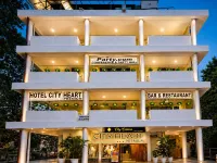Hotel City Heart Premium Hôtels à proximité de : Complexe du Capitole de Chandigarh