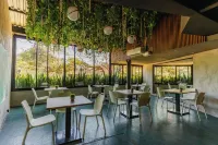 Cardedeu Express Hotel - parking