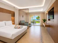 Royal Regency Club - Ultra All Inclusive Hotels near La Strada Mall