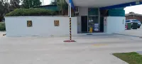 Twin City Motor Inn - parking