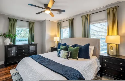 Modern 2BR Home With King Beds Near Downtown