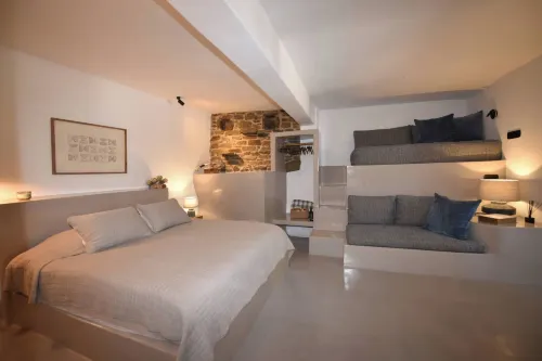 Vivian Suites Thea