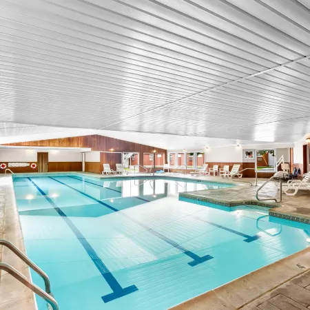 Quality Inn & Suites Отели в г. Горам