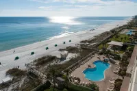 Sterling Sands Beach Resort by Panhandle Getaways - 3-Star