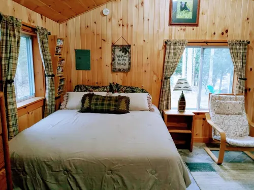 White Mountain Scenic River Camp with Cozy Cabin & Comfy RV