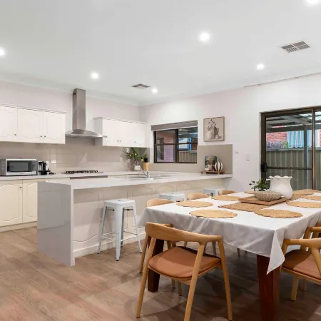 Casa Luna Goodwood