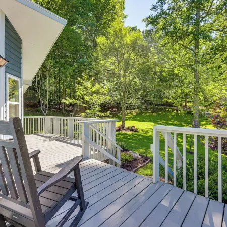 Hot Tub, Fire Pit Family-Friendly Murphy Home Hotels in Murphy