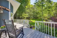 Hot Tub, Fire Pit Family-Friendly Murphy Home - Parking