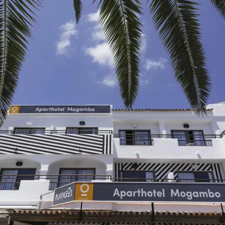 Aparthotel Vibra Mogambo - Adults Only Отели рядом с достопримечательностью «Пляжный клуб Bora Bora Ibiza»