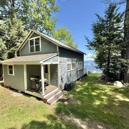 Rocky Beach Limit 5 Cabin