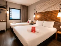 Ibis Santos Gonzaga Praia Hotels near Monte Serrat