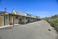 Sanderling Sea Cottages, Unit 2 Walk to Coast!