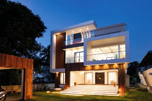 ELIVAAS Nedumbally 4 BHK Villa - مسبح خاص