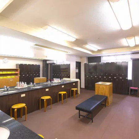 Capsule Hotel New Gloria