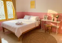 Decasa Female House - 3-Sterne