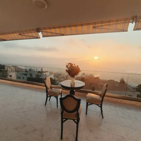 Brilliant Beit meri  sea view