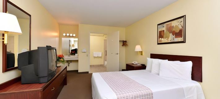 Americas Best Value Inn-Pittsburgh Airport Hotels in Allegheny County