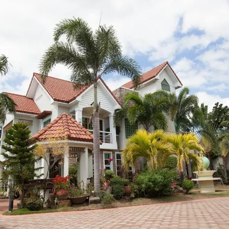 Sir Nico Guesthouse and Resort