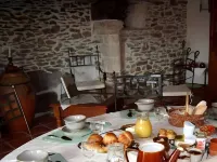 Appart' d'hôtes , ch et gîte au Manoir de la Haute Pilais - petit déjeuner