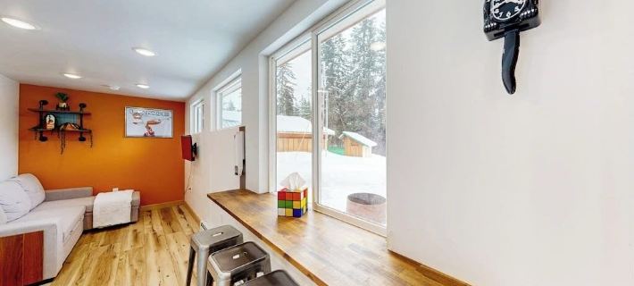 Container-home Cottage Near Alyeska & Double Musky Hotels in Anchorage