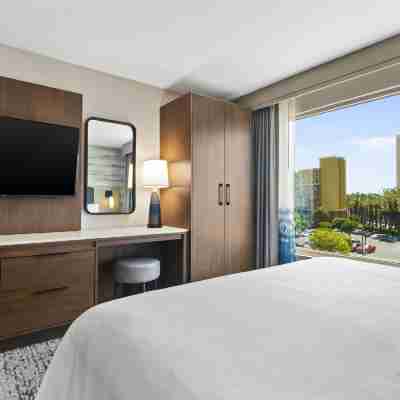 Embassy Suites by Hilton Anaheim South Rooms