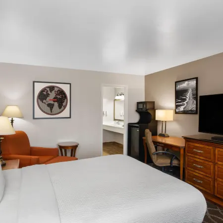 Ramada Bayside Inn and Suites