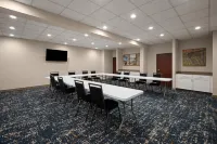 Hampton Inn Winfield/Teays Valley - parking