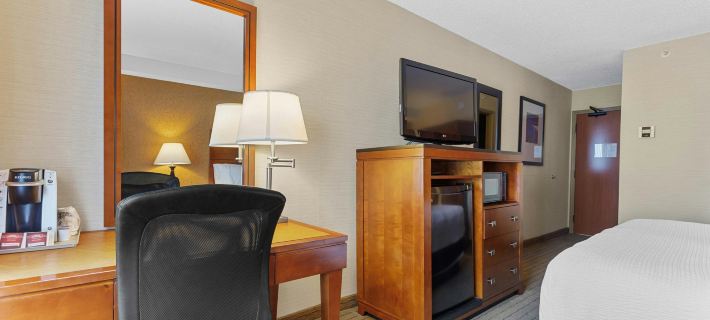Sandman Hotel & Suites London Downtown Hotels in Middlesex County